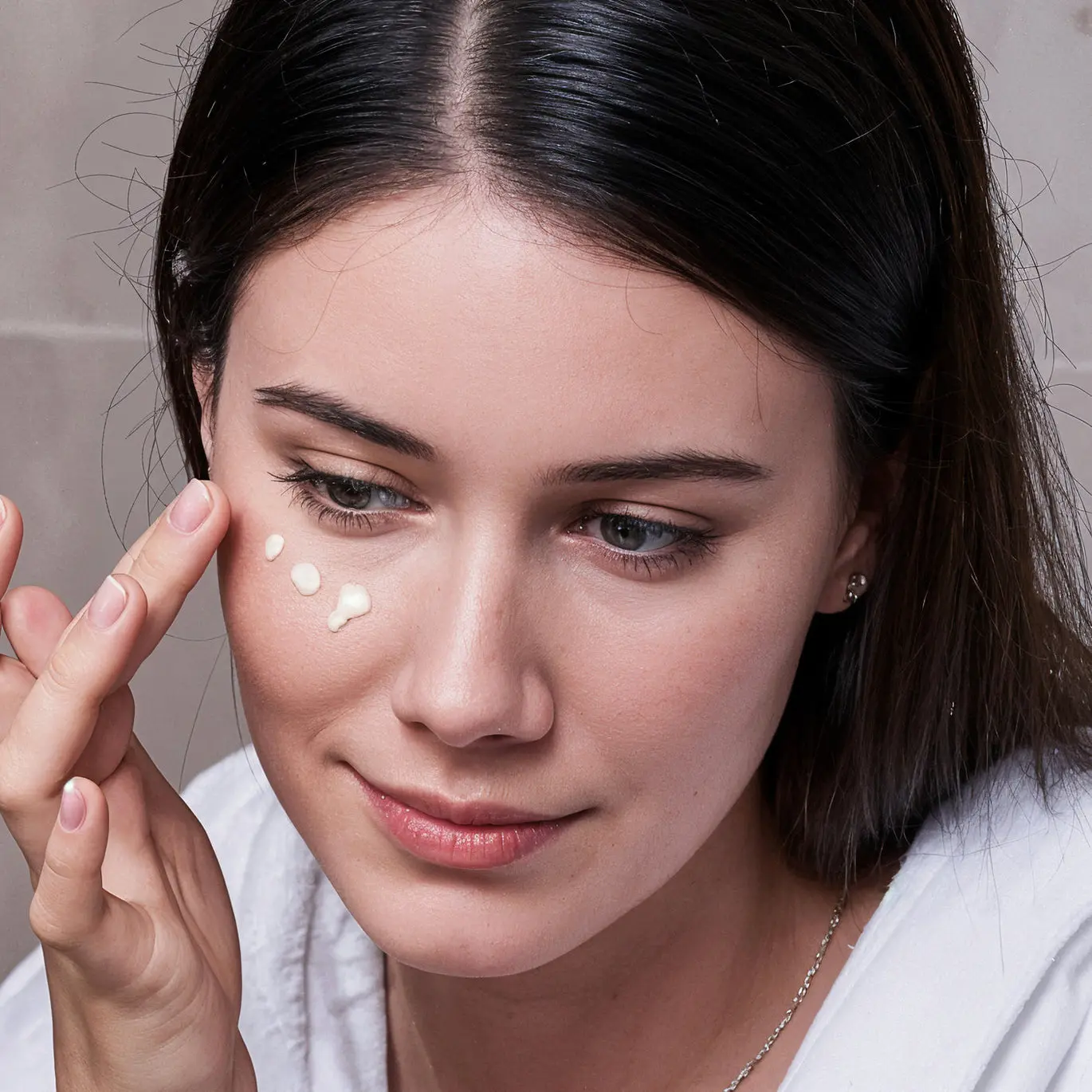 The Power of Under-Eye Moisturizing